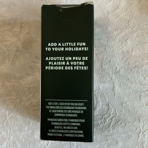 Starbucks 2023 Winter Holiday Textured Mini Tumbler Keychain Ornament Red - Picture 2 of 4